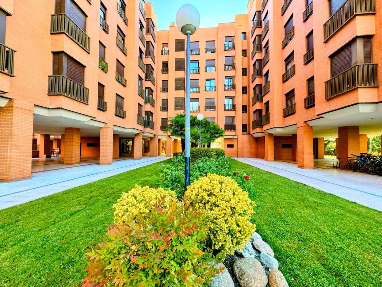 Airport Madrid Plenilunio Suites Green By Bebalmy Exterior photo